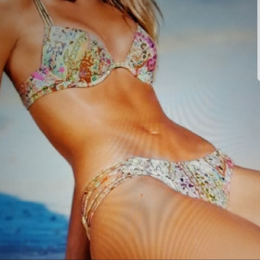 VICTORIA"S SECRET GOLD GLITTER BIKINI BOTTOM